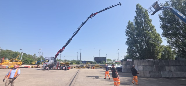Quattro Scania R770 with Palfinger PK 580 crane on exhibition at RTX -1.jpeg