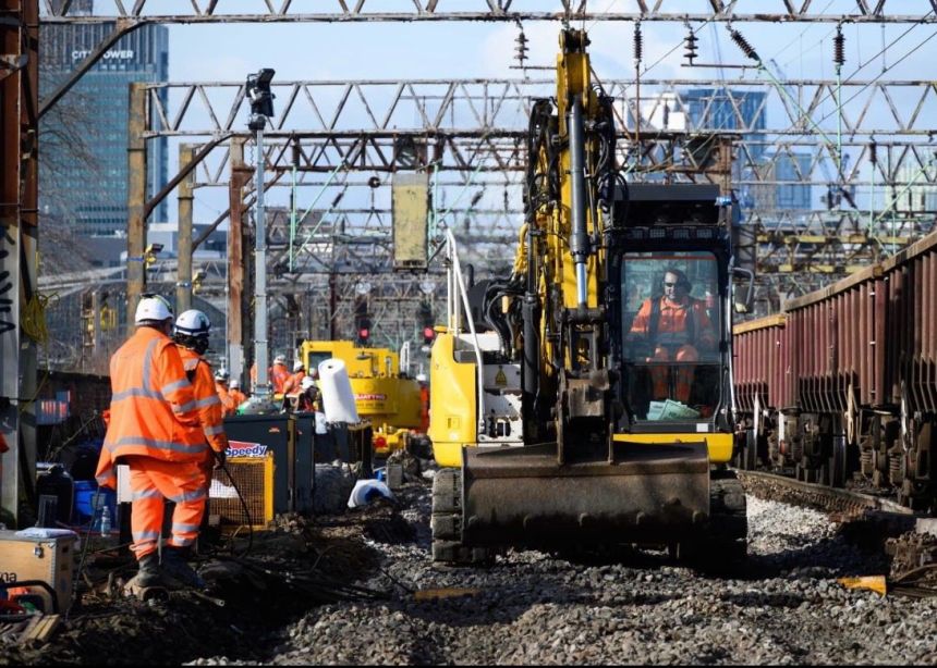 <p>Quattro Crew in action on Site at Manchester with small Plant Vehicles</p>
