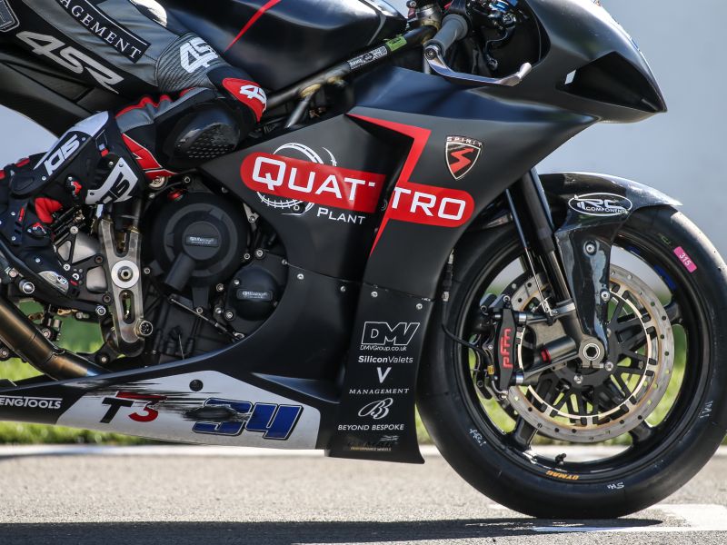 Quattro & Spirit Motorcycles join together for Dickie's Supersport Championship