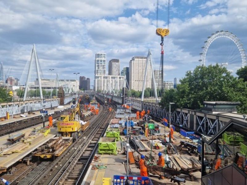 Quattro supports major Charing Cross renewal by taking out old platforms