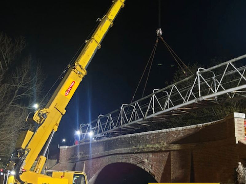 Quattro AC55 Rail Crane Makes Light Work Of Seaside Footbridge